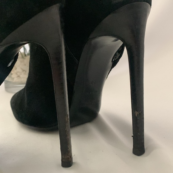SAINT LAURENT PARIS Chain Harness Stiletto Heel Bootie - Picture 11 of 15